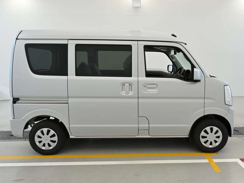 Nissan NV100 Clipper DR17V 2026